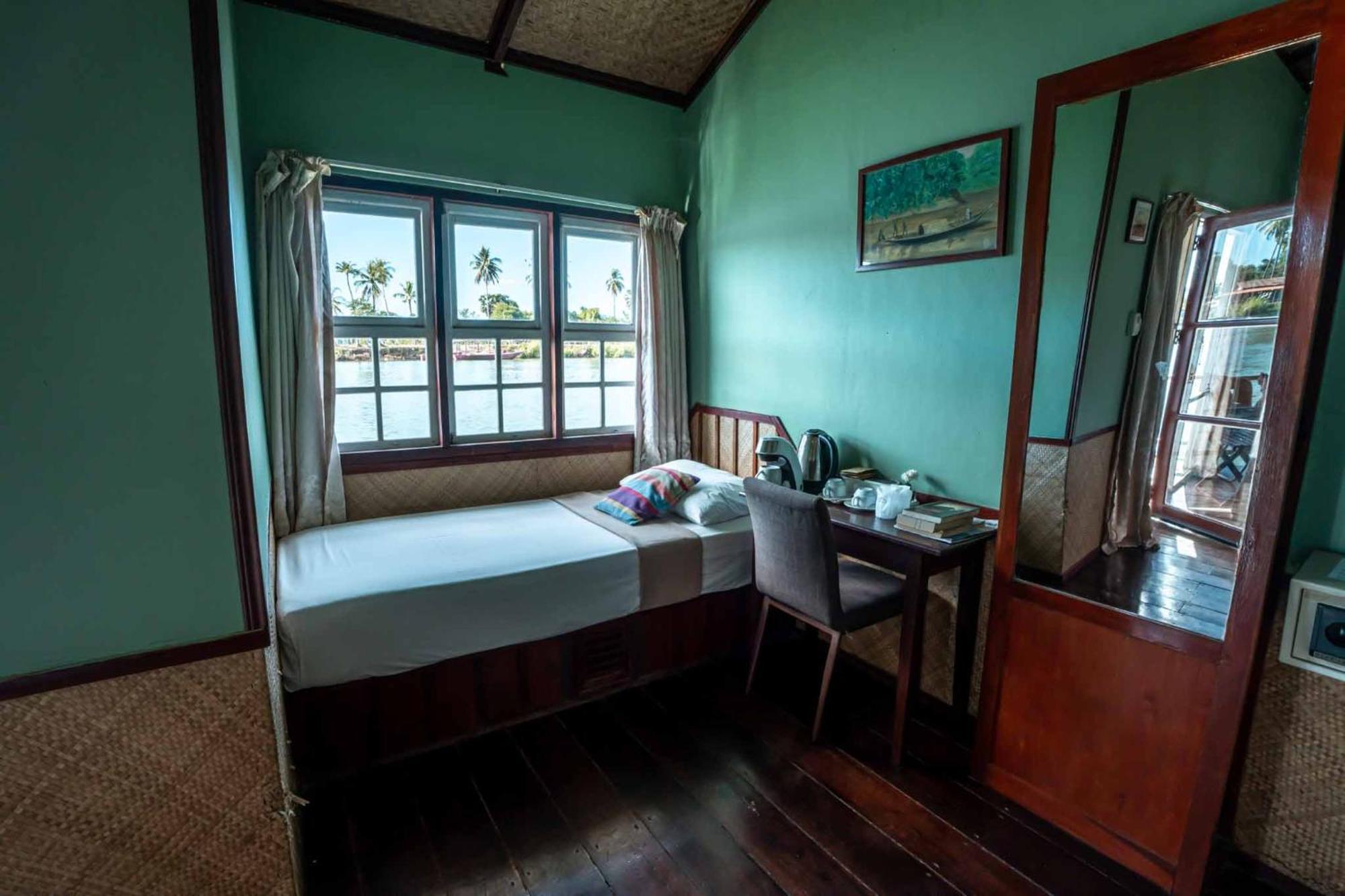Sala Done Khone Hotel Ban Khon Екстериор снимка
